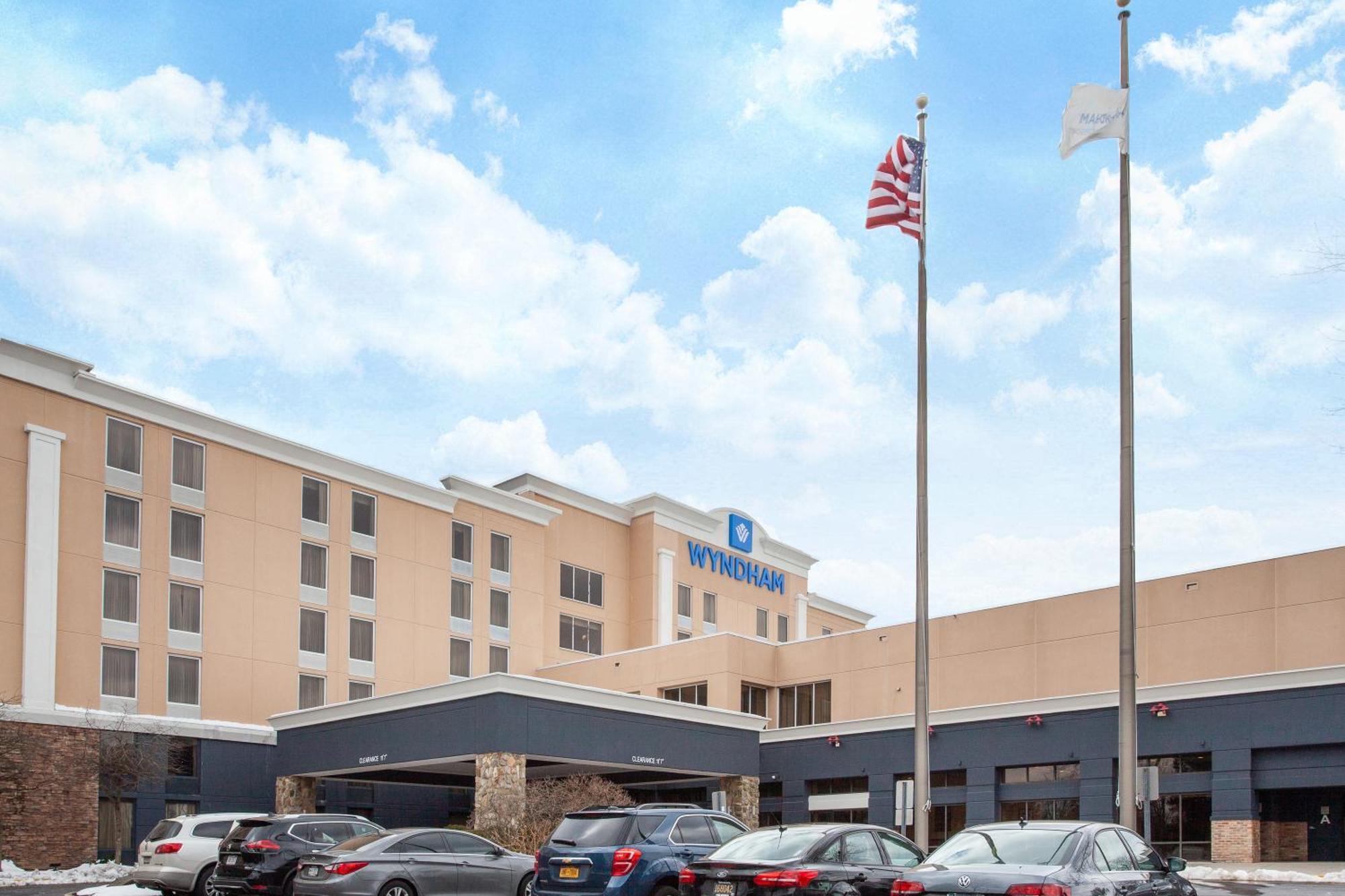 Wyndham Philadelphia-Bucks County Hotel Feasterville-Trevose Exterior photo